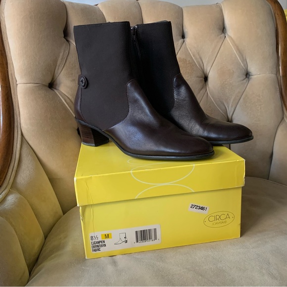 Circa Joan & David brown ankle boots - Picture 2 of 4